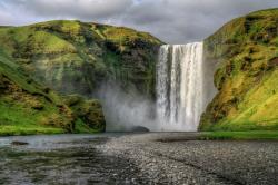 Island v pohybu obrazok