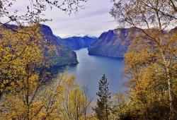 Norské fjordy - život za šera obrazok