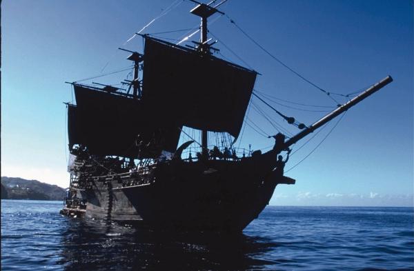 Piráti Karibiku: Kliatba Čiernej perly